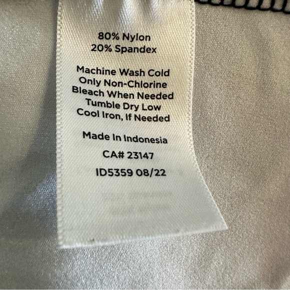 Talbots Long Sleeve Top with Blue and Black Pattern HALF ZIP PULLOVER - Picture 11 of 12